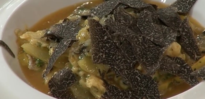 Revuelto con trufa negra y patata